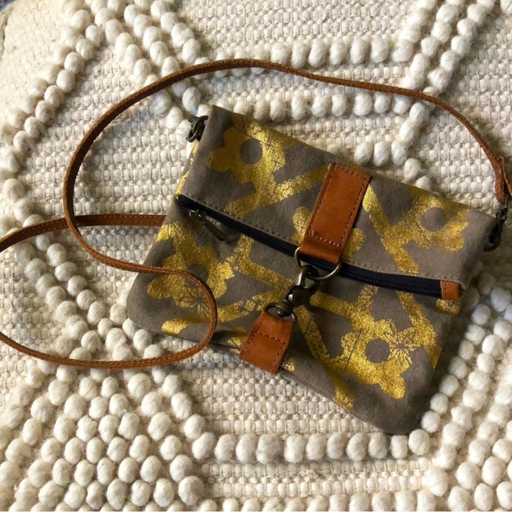Cool Mona B Gray and Gold Fold-Over Crossbody Bag
